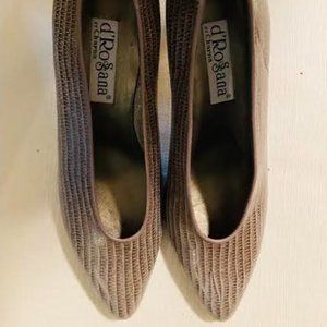 d'Rossana Taupe faux lizard Women's pumps